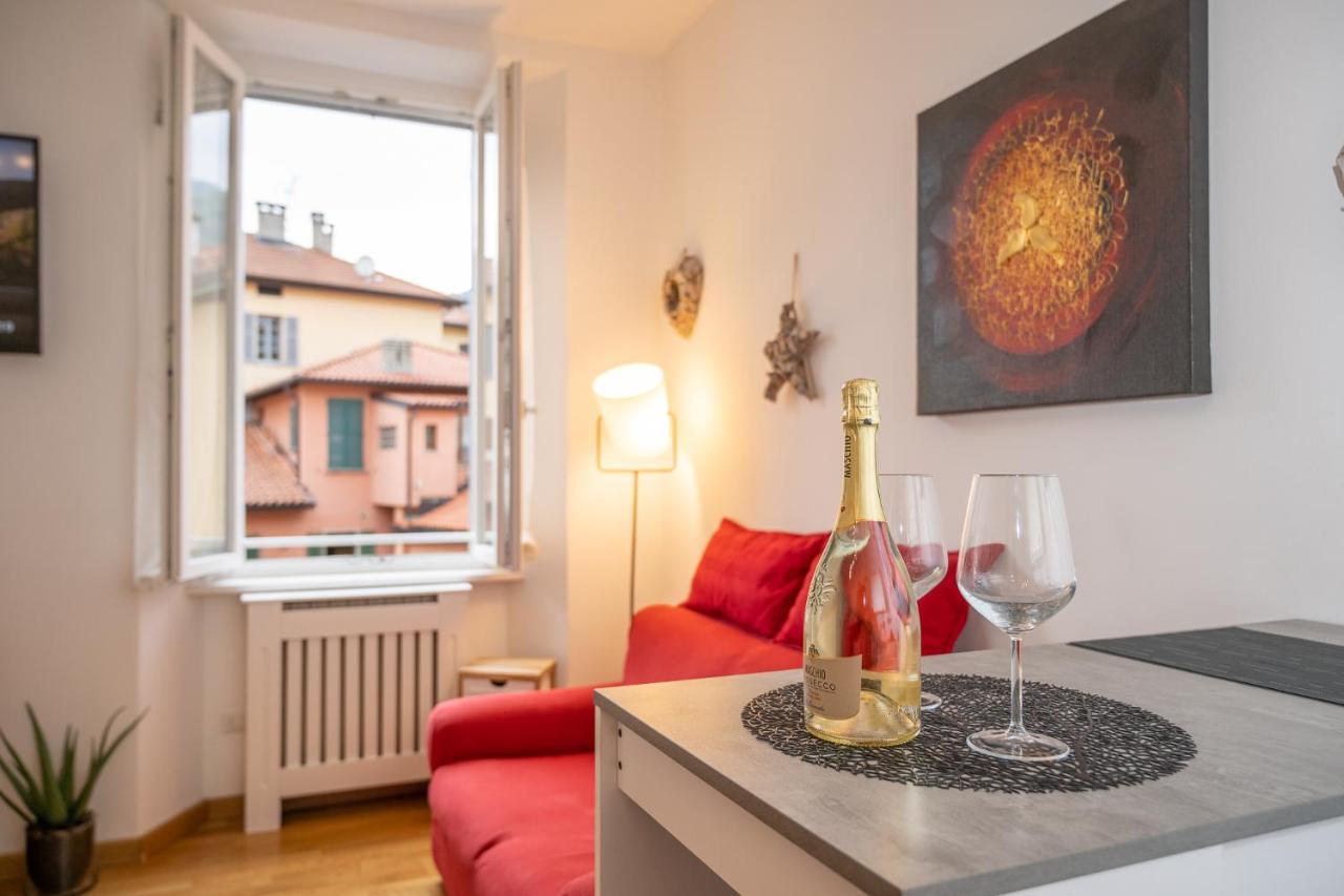 Portatorre Suite, A Charming Apartment In The Heart Of Como, Free Private Parking, Air Conditioning & More! エクステリア 写真