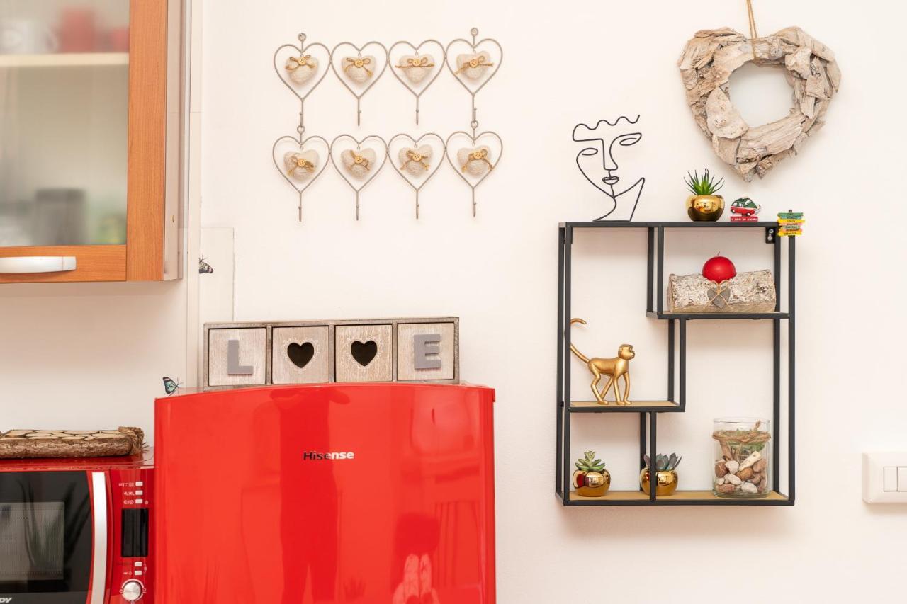 Portatorre Suite, A Charming Apartment In The Heart Of Como, Free Private Parking, Air Conditioning & More! エクステリア 写真