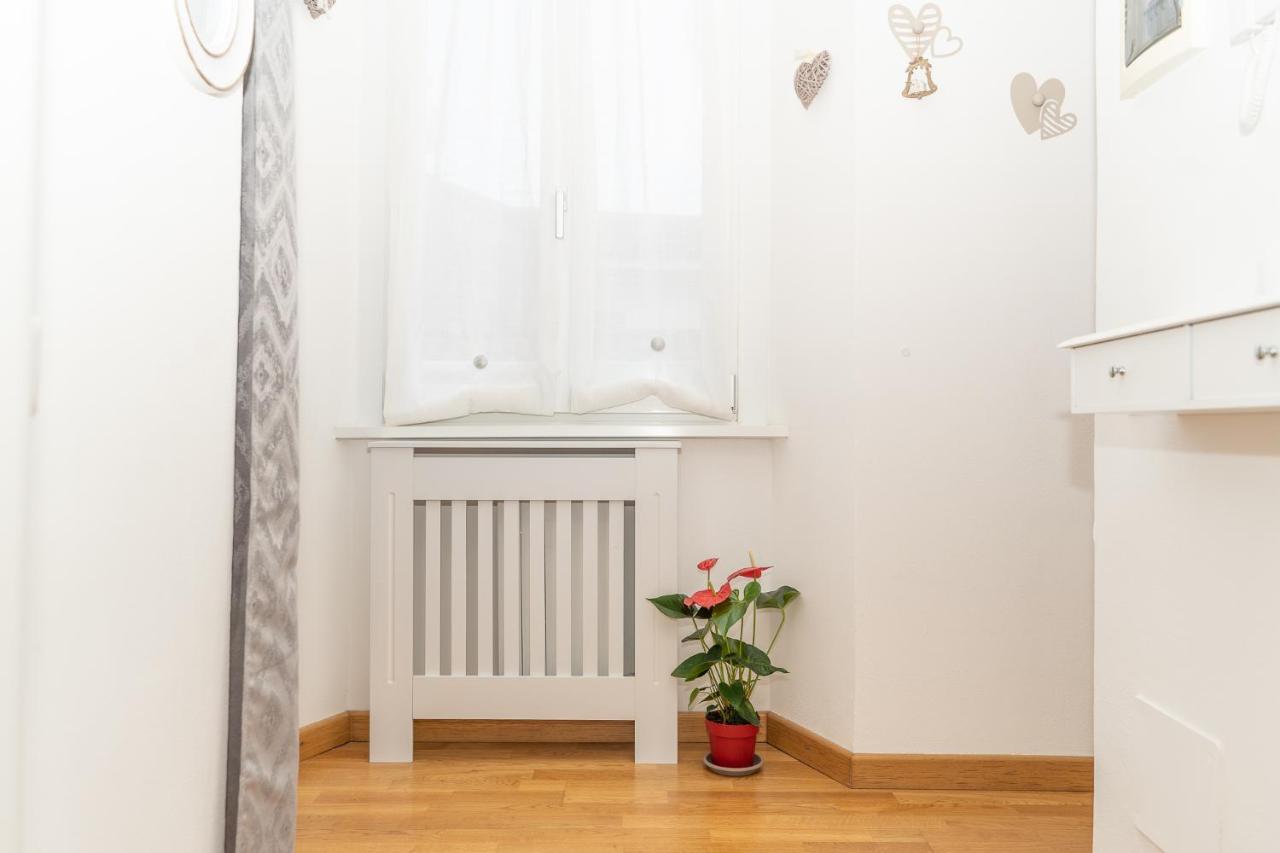 Portatorre Suite, A Charming Apartment In The Heart Of Como, Free Private Parking, Air Conditioning & More! エクステリア 写真