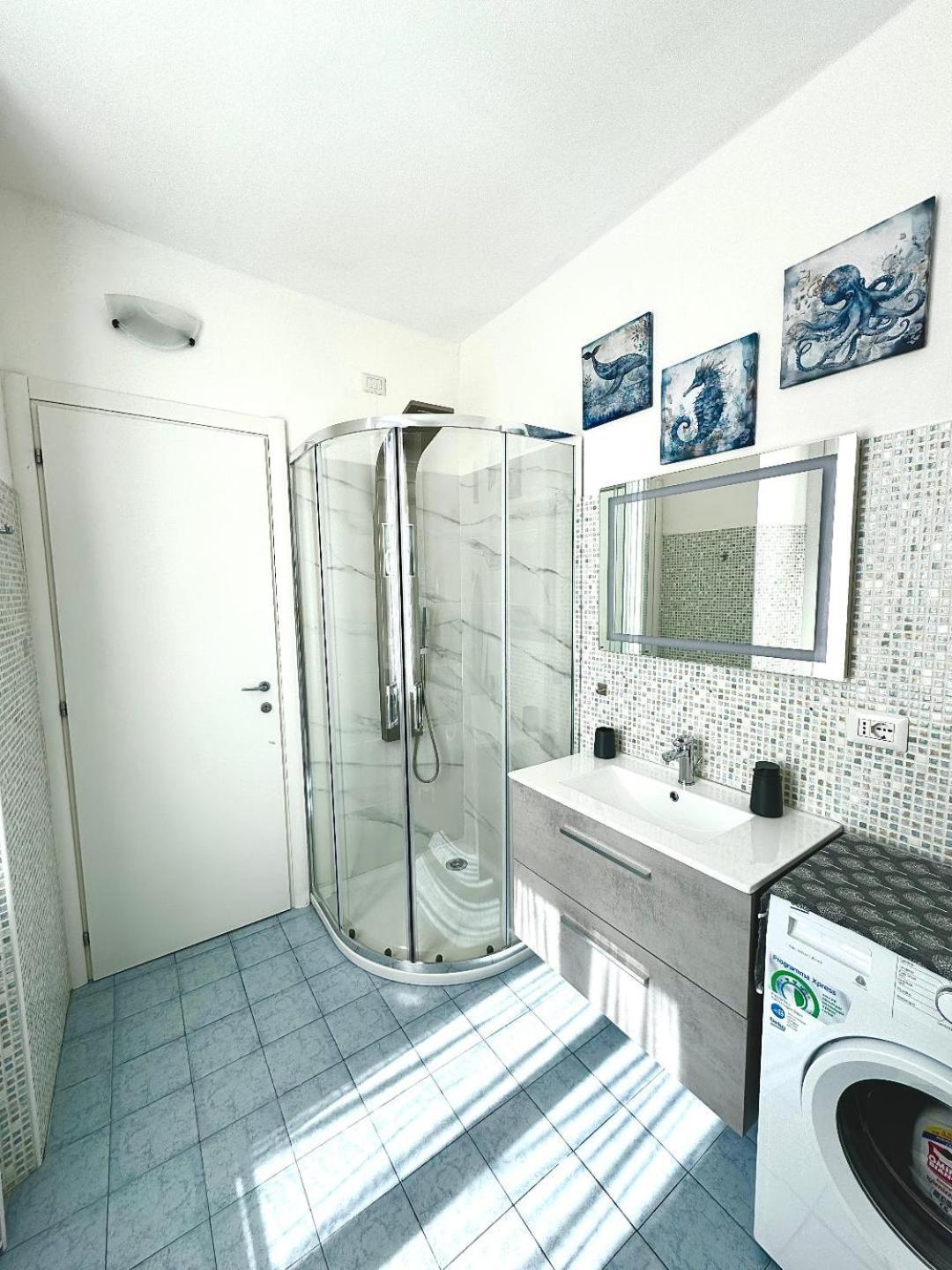 Portatorre Suite, A Charming Apartment In The Heart Of Como, Free Private Parking, Air Conditioning & More! エクステリア 写真