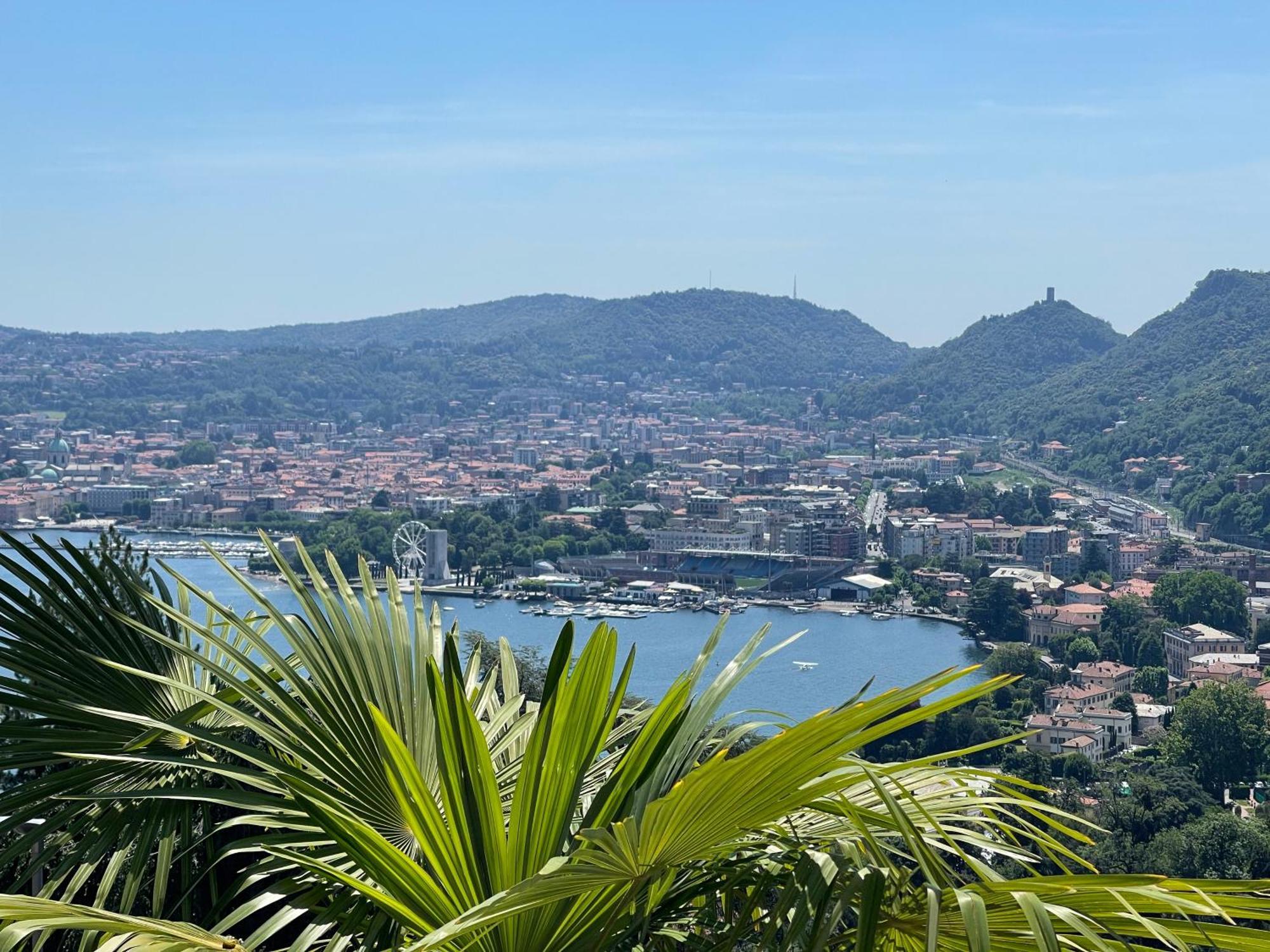 Portatorre Suite, A Charming Apartment In The Heart Of Como, Free Private Parking, Air Conditioning & More! エクステリア 写真